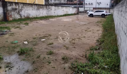 Terreno de 617.22m² no bairro Barreiros
