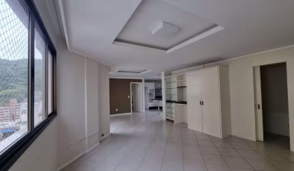Apartamento de 2 quartos sendo 1 suíte no Centro