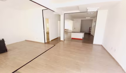Sala Comercial de 92.73m² no bairro Estreito