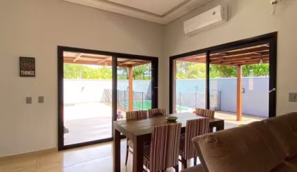 Casa Residencial de 3 dorms no bairro Barra Da Lagoa
