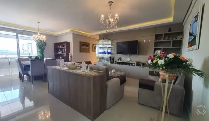 Apartamento de 3 dorms no bairro Estreito
