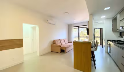 Apartamento com 2 suítes na avenida principal do bairro Campeche