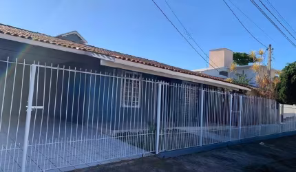 Casa com 4 quartos  no bairro Santa Mônica