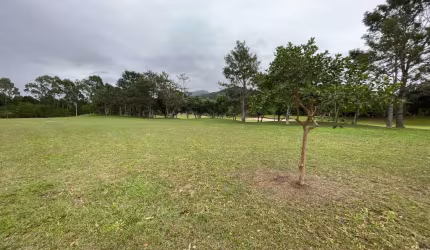 Terreno de 827.01m² no bairro Ingleses Do Rio Vermelho