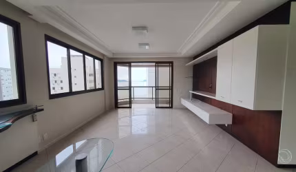 Apartamento de 3 dorms no bairro Agronômica