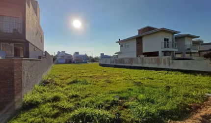 Terreno à venda Com 450m!
