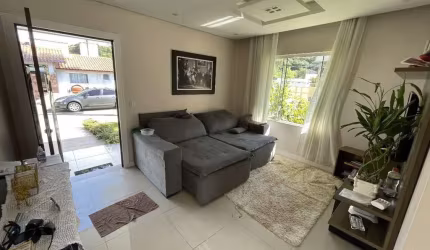 Casa em Condomínio Fechado de 232m² na Cachoeira do Bom Jesus