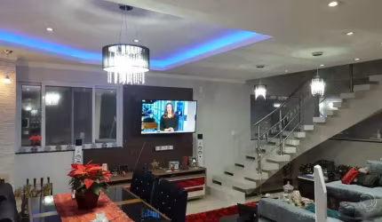 Casa Residencial de 350m² com 4 suites no Saco Grande