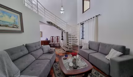 Casa de 220m² com 3 dorms 1 suíte no bairro Bom Abrigo
