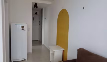 Apartamento Com 01 Dormitórios No Centro De Florianópolis.