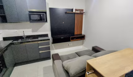 Apartamento duplex com 1 dormitório na Trindade