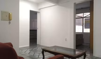 Ótimo apartamento na Trindade com 1 dorm