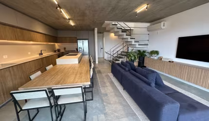 Excelente casa com 03 suítes