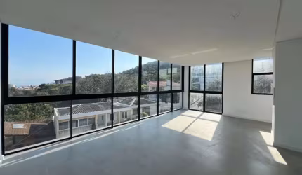 Apartamento com 2 dorms sendo 1 suíte no bairro Coqueiros