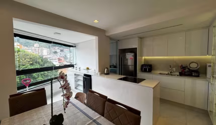 Apartamento com 2 dormitórios no Saco dos Limões