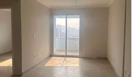 Apartamento com 78m² com 2 dormitórios  em Barreiros