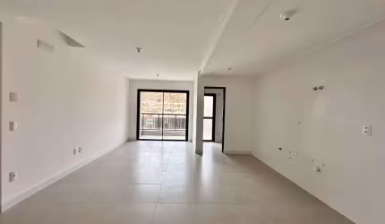Apartamento com 3 suítes e 109,82m² privativos no Centro