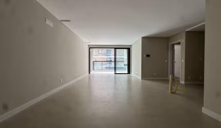 Apartamento 131m², 1 suíte, 1 demi e 02 vagas em Jurerê