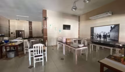 Excelente casa comercial em canasvieiras