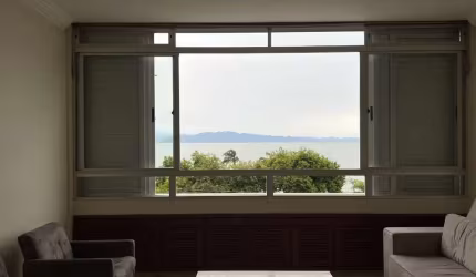 Apartamento de 161m² com 4 quartos sendo 2 suítes no Centro