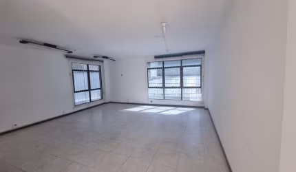 Sala Comercial de 78,60 m²  no Centro de Florianópolis