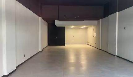 Loja com 91m² no bairro Pedra Branca, Palhoça.