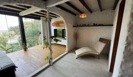 Casa residencial com 3 quartos em Ponta das Canas