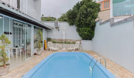 Casa com 3 quartos sendo 1 suíte na Agronômica