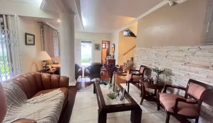 Casa com 3 quartos no bairro Trindade, Florianópolis.