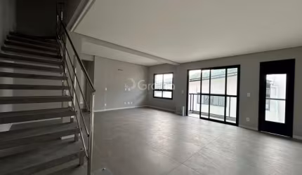 Apartamento Duplex de 133m² com 4 quartos sendo 1 suíte na Cachoeira do Bom Jesus