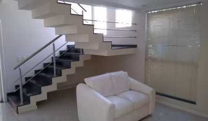 Casa comercial com 300mª à venda em Barreiros.