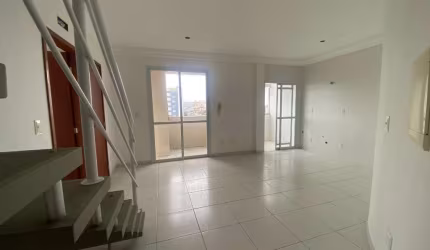 Excelente apartamento duplex com 3 suítes em Capoeiras
