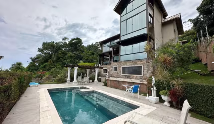 Casa com 4 suítes no bairro Praia Brava, Florianópolis