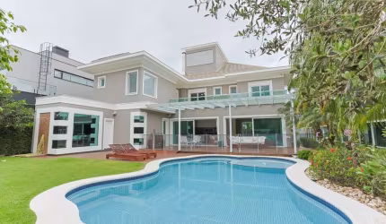 Casa Alto Padrão com 7 quartos em Jurerê Internacional