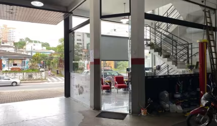 Loja com 813 m² no bairro Pantanal