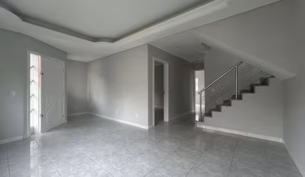 Casa Residencial de 150m² com 5 quartos no Pagani