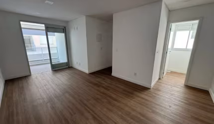 Apartamento com 2 quartos no Ingleses do Rio Vermelho