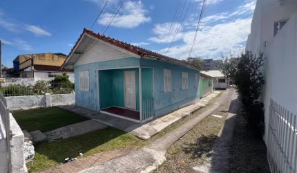 Terreno com626m² no bairro Capoeiras, Florianópolis.