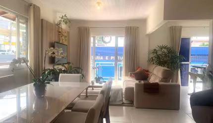 Casa Comercial e Residencial de 3 quartos na Trindade