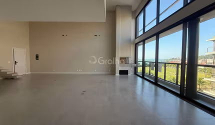 Duplex de 3 suítes no bairro Jurerê, Florianópolis.