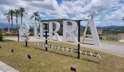 Terreno com 129,30m² bairro Forquilhas em São jose