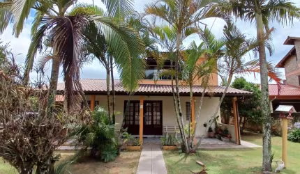 Ótima casa com 3 quartos no bairro Campeche