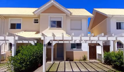 Excelente casa com 3 quartos no bairro Morro das pedras