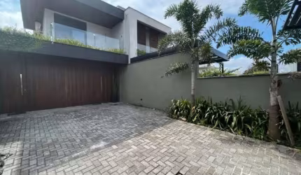Casa com 3 suítes no bairro Morro das pedras