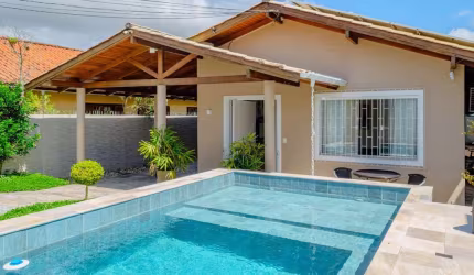 Casa Residencial de 200m² com 3 quartos no Córrego Grande