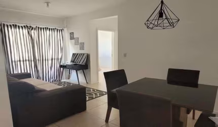 Apartamento com 2 quartos localizado na Palhoça