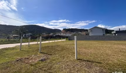 terreno 387,37m² no bairro São Sebastião em Palhoça