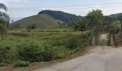 Terreno com 173.005,00m² na área industrial da BR 282 em Santo Amaro da Imperatriz