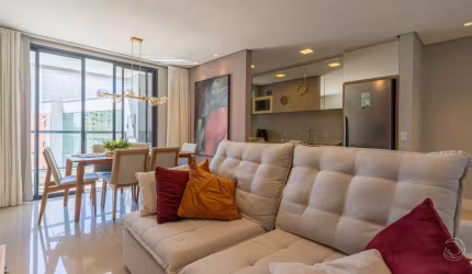 Apartamento com 87m² e 2 suítes na Agronômica