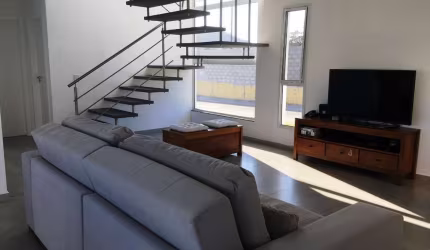 Casa em Condomínio Fechado com 4 quartos na Vargem Grande